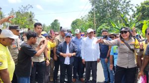 Tiba di Halut, Ribuan Massa Sambut Kedatangan Bupati dan Wabup Terpilih