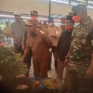 Kunjungi Pasar Wosia, Bupati Halut Bersama Unsur Forkopimda Cek Harga Barang dan Komoditas Jelang Lebaran