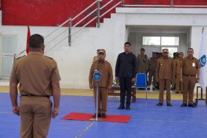 Ini Arahan Bupati Piet Babua Saat Apel Perdana Bersama Seluruh ASN Dengan Para Kades