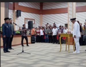 Apel Perdana, Bupati Rusli Tegur Dua Kades Yang Pecat Staf Desa
