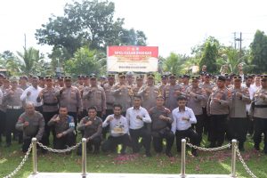 Rayakan Ulang Tahun Anggotanya Secara Sederhana, Ini Pesan Kapolres Halut, Faidil Zikri