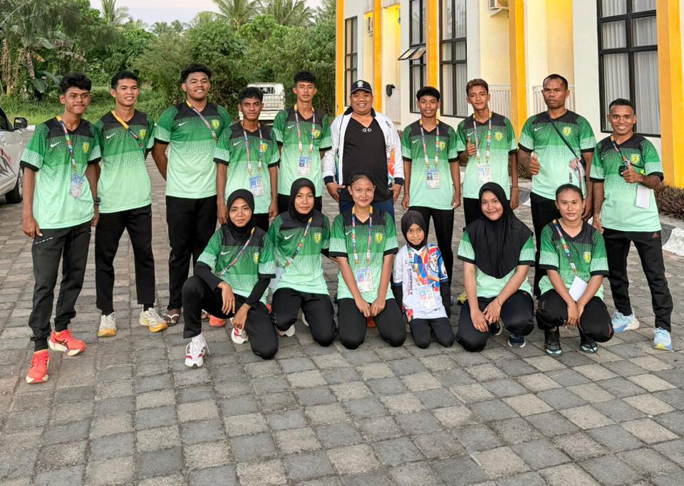 kontingen cabang Olahraga atletik ketika mengikuti cabor Popda di Kabupaten Morotai